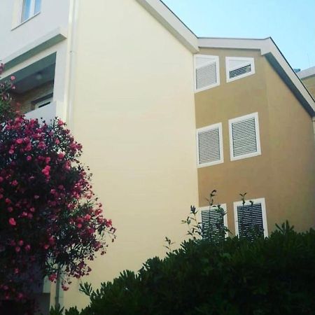 בודווה Apartments Vila Anastasia מראה חיצוני תמונה