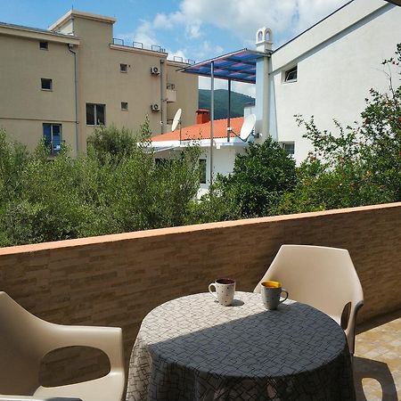 בודווה Apartments Vila Anastasia מראה חיצוני תמונה