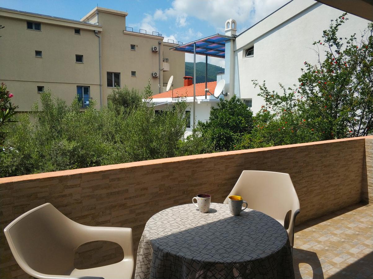 בודווה Apartments Vila Anastasia מראה חיצוני תמונה